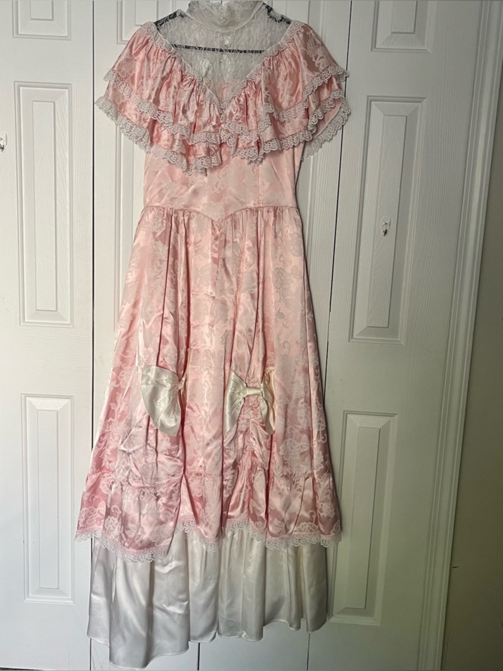 Vintage Gunne sax pink white lace romantic ruffle boho maxi dress gown 13 M READ